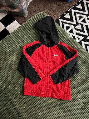 Boys Nike Red and Black Hooded Windbreaker Jacket Sz 5